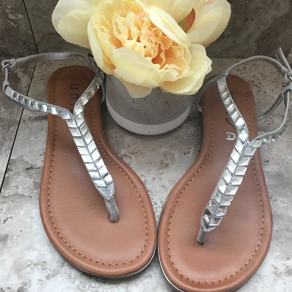 Silver Open Toe Sandals With Rhinestones